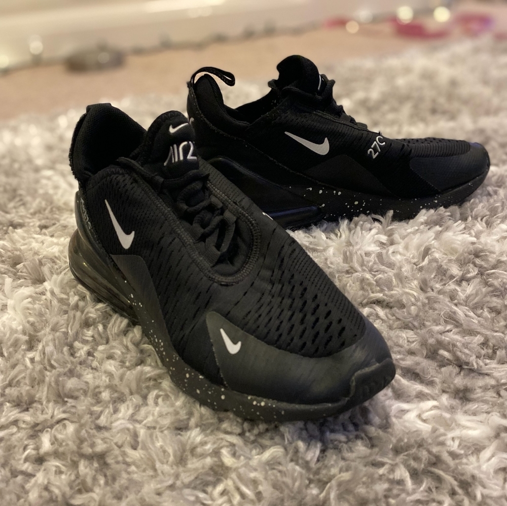 Nike Air 270 size 8 worn once